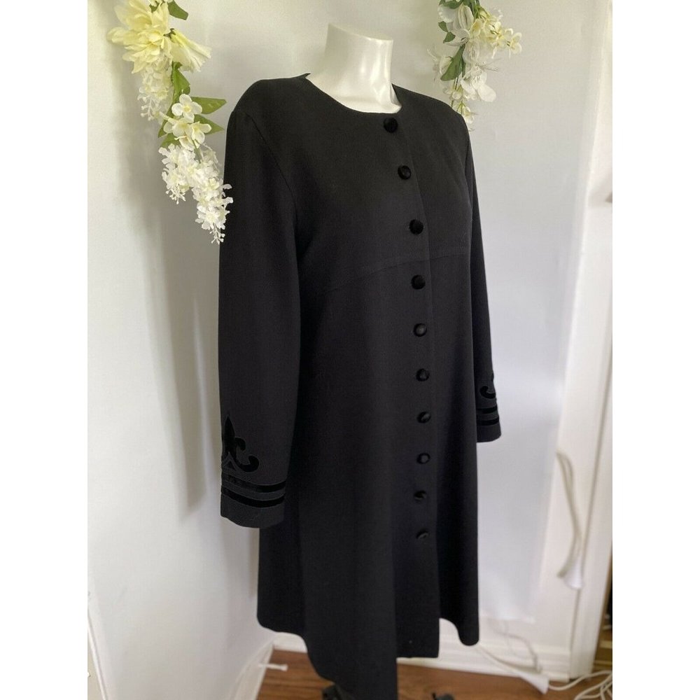 Black Gillian Vintage Wool Long Coat Velvet Buttons Size 12‎ Victorian Look EUC